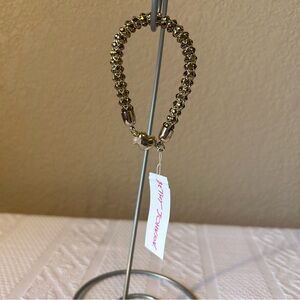 NWT Betsey Johnson Gold‎ Tone with Magnetic Heart Clasp Bracelet